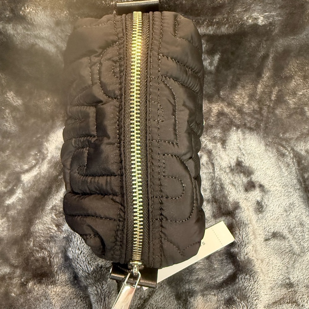 Marc Jacobs Black Quilted Cosmetic Bag - Picture 4 of 9